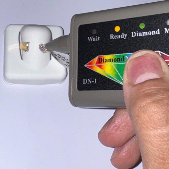 10k Solid Gold Real Diamond J letter initial heart ring for her, FREE APPRAISAL - Picture 4 of 6